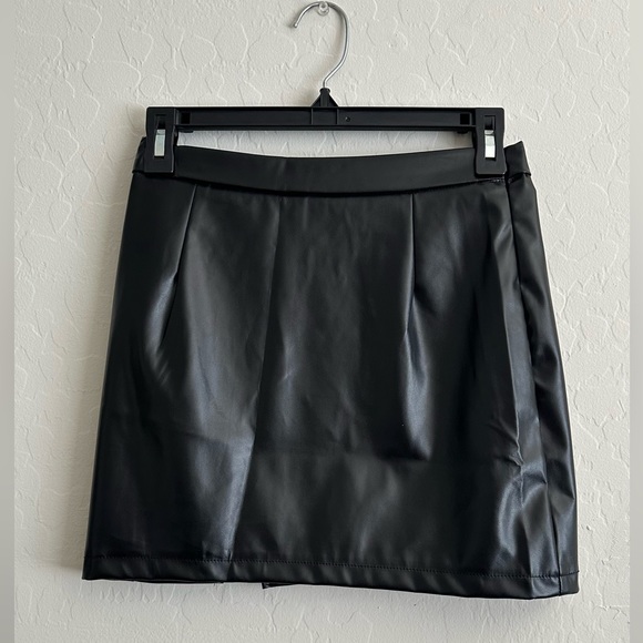 Faux Leather Split Skirt - Picture 2 of 6